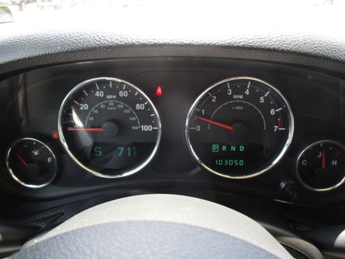 Used 2014 Jeep Wrangler Unlimited Sport w/ Quick Order Package 24S AWD/4WD image 17