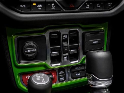 Used 2025 Jeep Wrangler Unlimited Rubicon 392 image 66