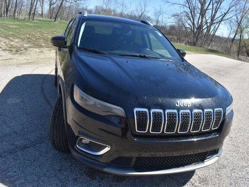Used 2019 Jeep Cherokee Limited FWD image 10