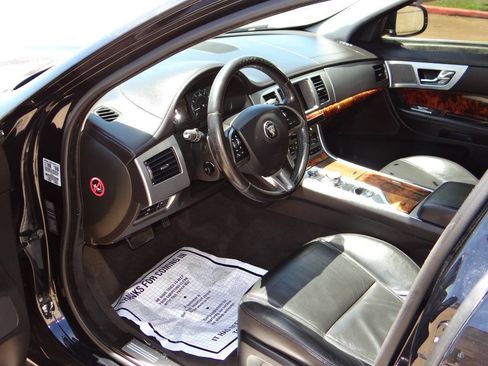 Used 2015 Jaguar XF Portfolio AWD/4WD image 10