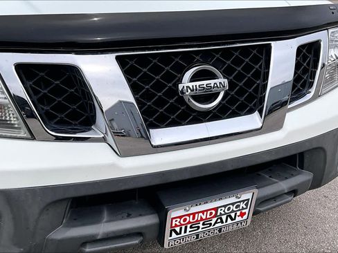 Used 2016 Nissan Frontier SV image 29