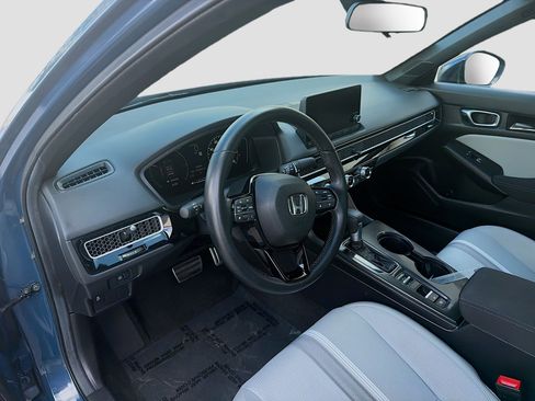 Used 2025 Honda Civic Sport image 9