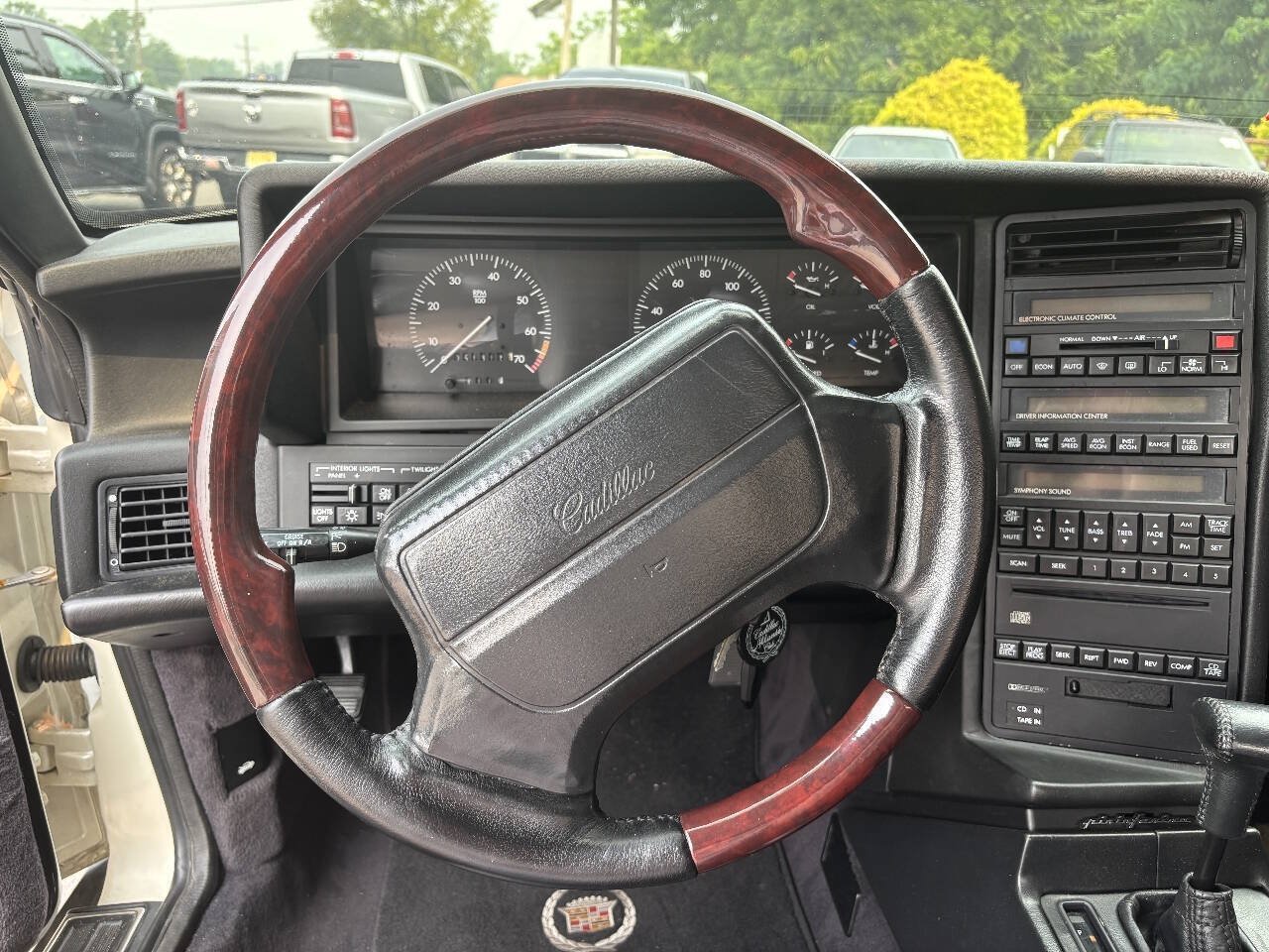Used 1993 Cadillac Allante FWD image 7