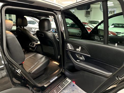 Used 2020 Mercedes-Benz GLS 450 4MATIC image 39