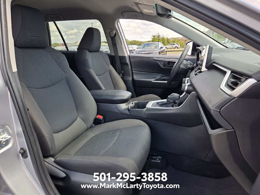 Used 2023 Toyota RAV4 LE FWD image 15