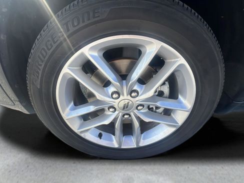 Used 2024 Dodge Durango GT image 17