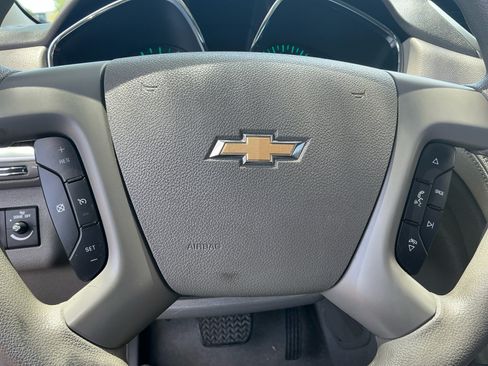Used 2016 Chevrolet Traverse LS FWD image 28