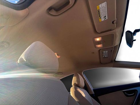 Used 2013 Hyundai Elantra GLS w/ Preferred Pkg image 22