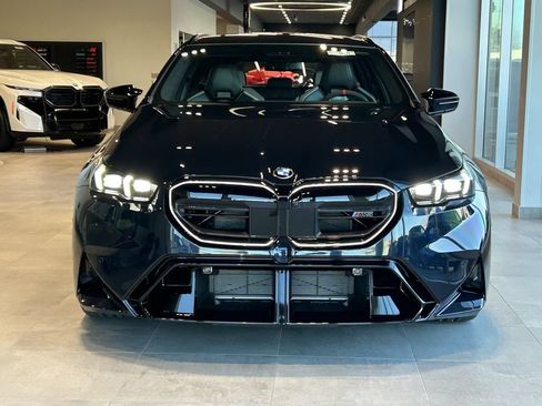 New 2027 BMW M5 Touring AWD/4WD image 9