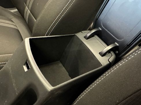 Used 2025 Hyundai Venue SEL FWD image 31
