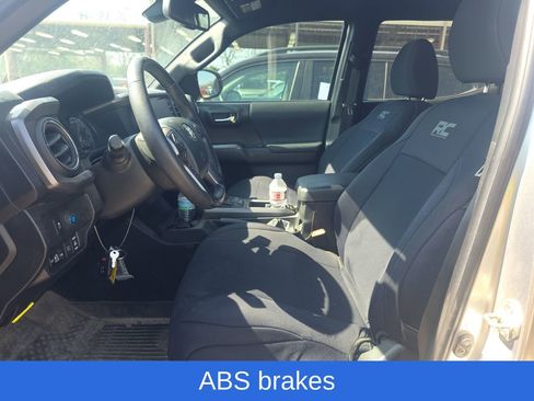 Used 2023 Toyota Tacoma TRD Off-Road image 4