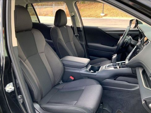 Used 2024 Subaru Outback Premium image 7