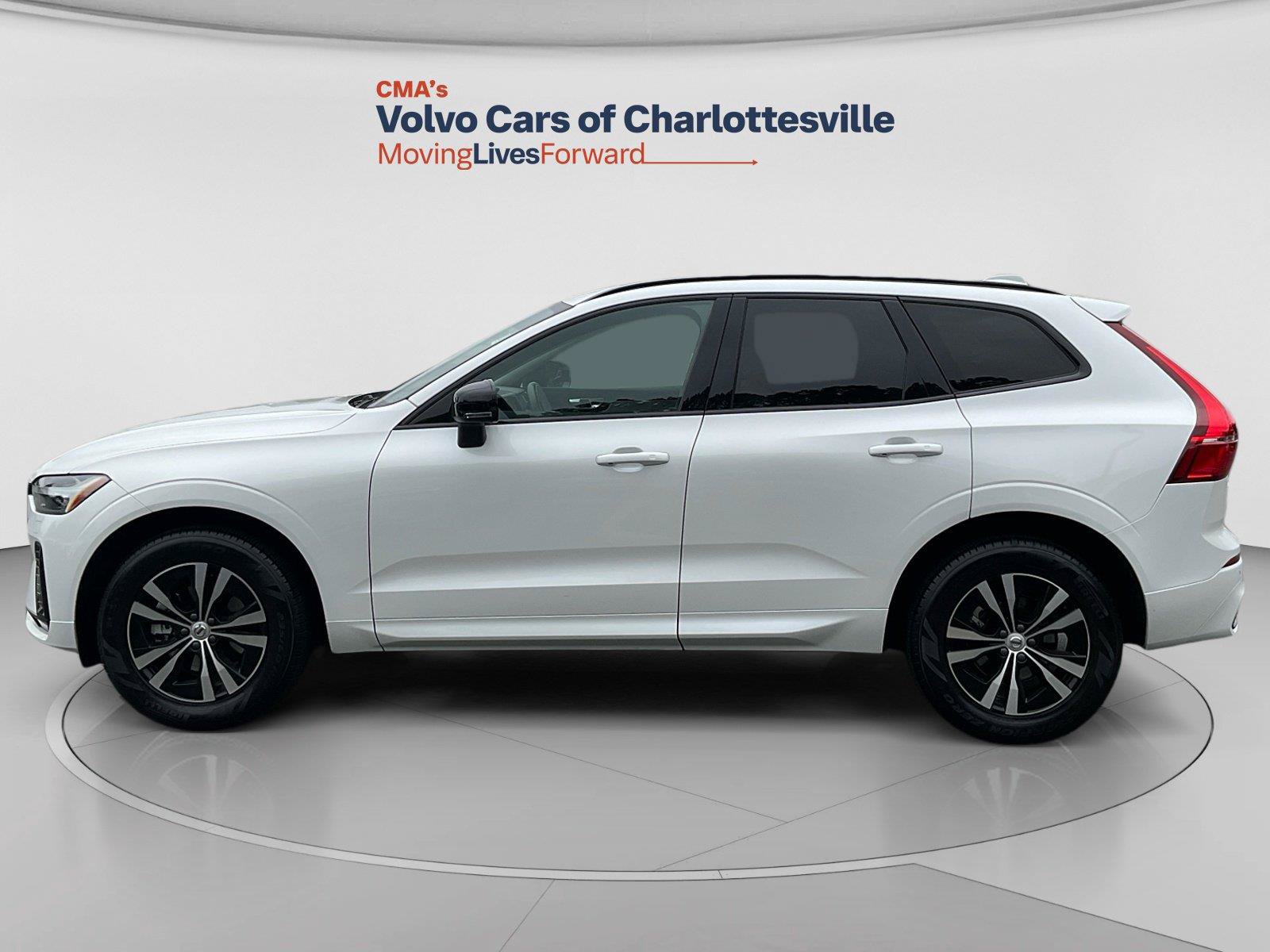 Certified 2025 Volvo XC60 B5 Core AWD/4WD image 2