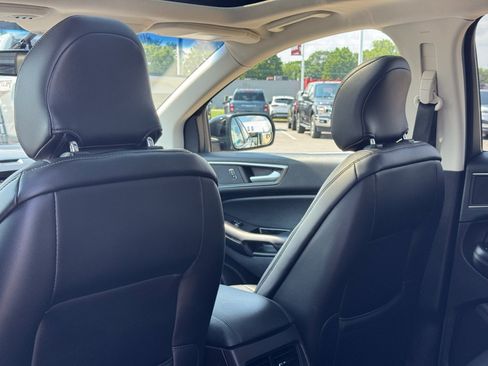 Certified 2017 Ford Edge SEL w/ Equipment Group 201A AWD/4WD image 23