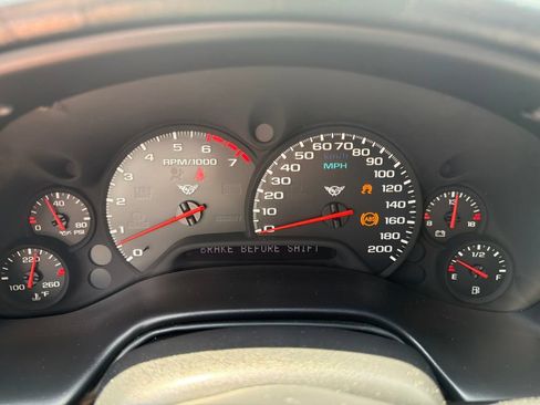 Used 2002 Chevrolet Corvette Coupe w/ Preferred Equipment Group2 RWD image 23