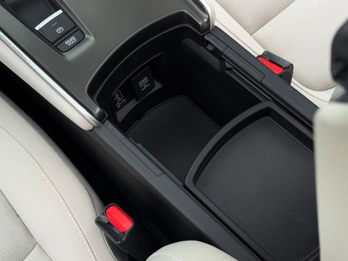 Certified 2018 Honda Accord EX image 26