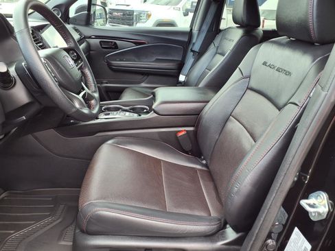 Used 2025 Honda Passport Black Edition image 14