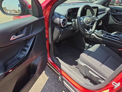 New 2026 Chevrolet Equinox LT w/ Safety and Technology Package FWD image 10