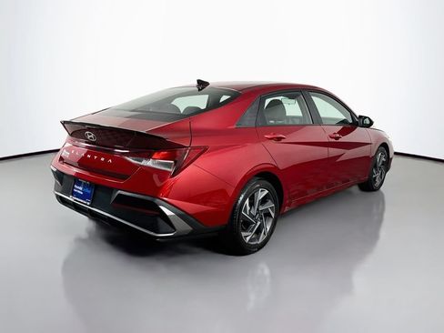 Used 2025 Hyundai Elantra Sport FWD image 8