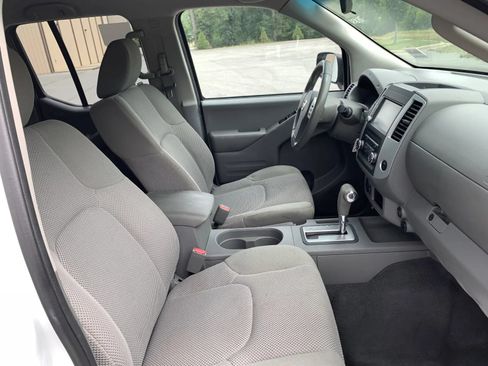 Used 2019 Nissan Frontier SV RWD image 25
