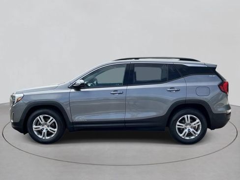 Used 2019 GMC Terrain SLE w/ Driver Convenience Package FWD image 2