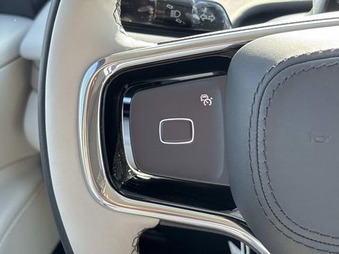 New 2026 Lincoln Navigator Premiere AWD/4WD image 26