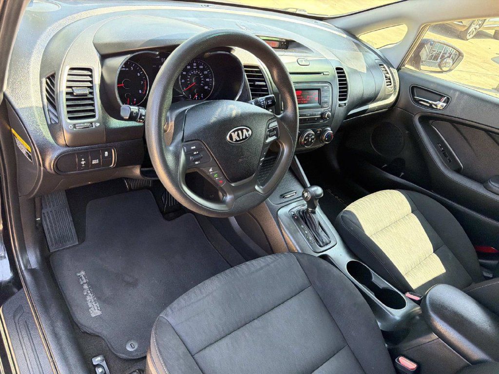 Used 2016 Kia Forte LX FWD image 17