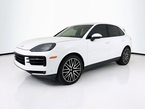 Certified 2024 Porsche Cayenne S image 1