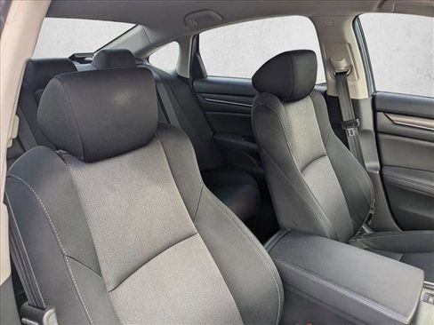 Used 2020 Honda Accord LX image 17