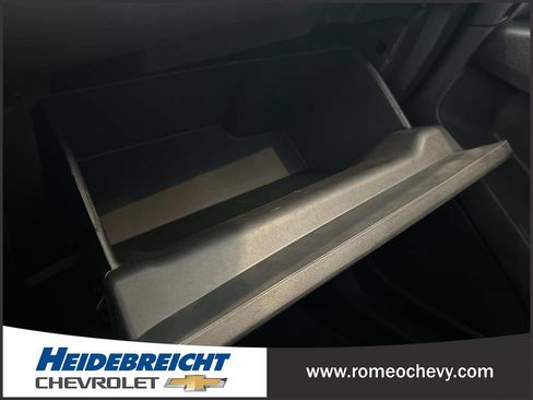 Used 2021 Chevrolet Equinox LT FWD image 26
