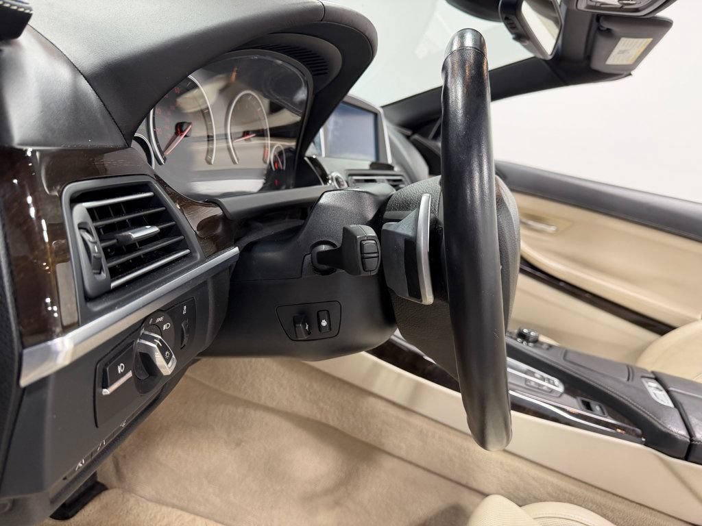 Used 2012 BMW 650i Convertible RWD image 17