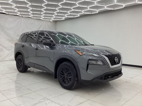 Used 2021 Nissan Rogue S AWD/4WD image 7