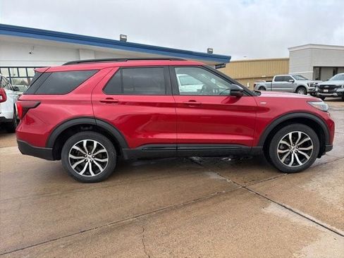Used 2025 Ford Explorer ST-Line AWD/4WD image 8