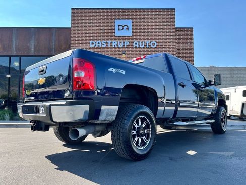Used 2011 Chevrolet Silverado 2500 LT AWD/4WD image 6