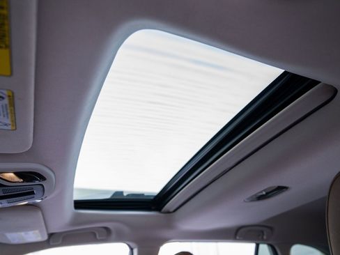 Used 2020 Subaru Outback Touring image 18