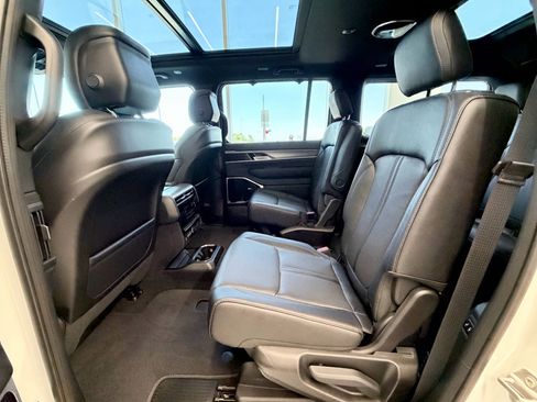New 2026 Jeep Grand Wagoneer Limited AWD/4WD image 27