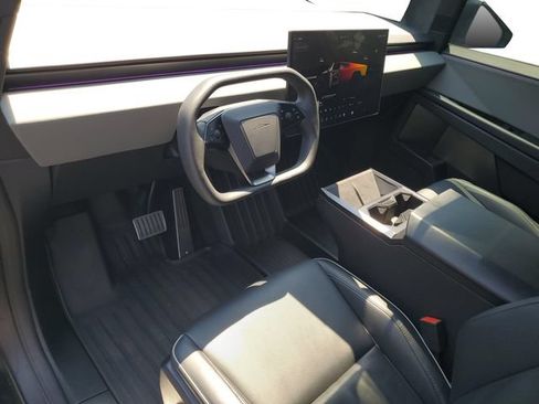 Used 2025 Tesla Cybertruck AWD Crew Cab image 6