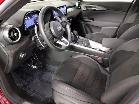 Used 2024 Alfa Romeo Tonale Veloce image 46