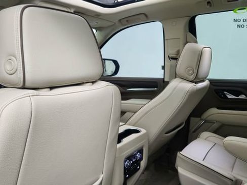 Used 2024 GMC Yukon Denali AWD/4WD image 34