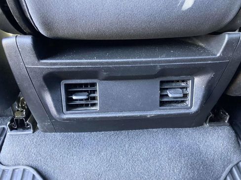 Used 2023 Chevrolet Silverado 2500 Custom image 17