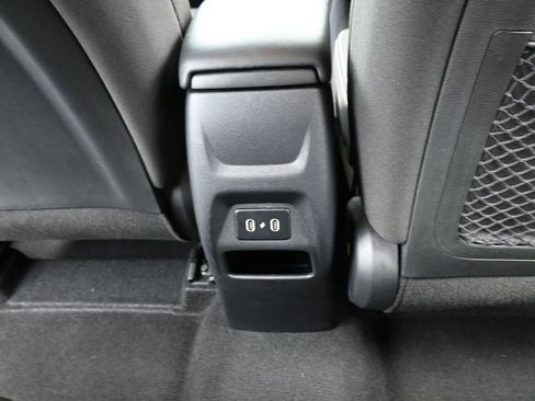 Certified 2024 Hyundai Venue SEL FWD image 15