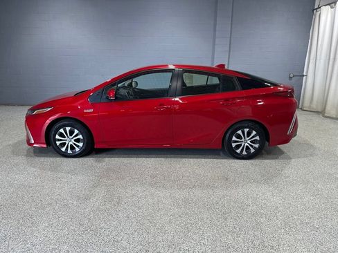 Certified 2021 Toyota Prius Prime LE FWD image 6