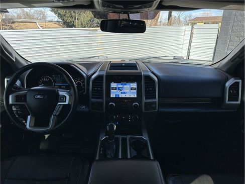 Used 2018 Ford F150 Lariat w/ Equipment Group 501A Mid AWD/4WD image 18