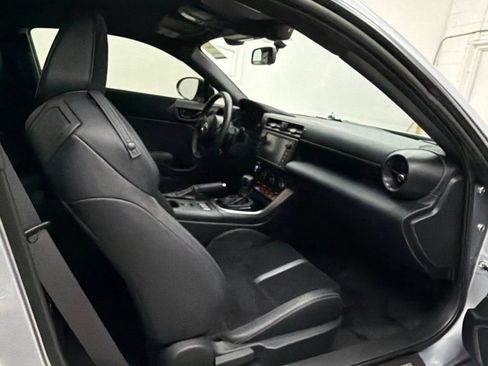 Used 2023 Toyota GR86 Premium RWD image 24