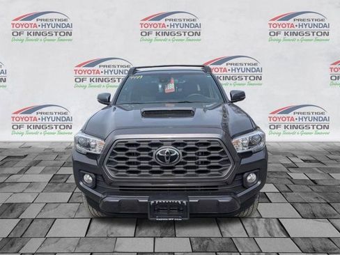 Used 2023 Toyota Tacoma TRD Sport image 9
