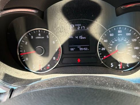 Used 2018 Kia Forte LX FWD image 3