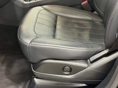 Used 2019 Mercedes-Benz GLE 400 4MATIC image 20