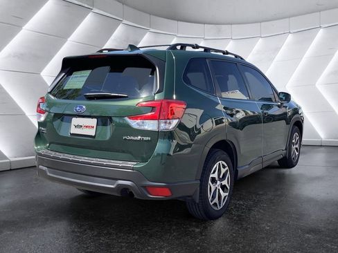 Used 2022 Subaru Forester Premium w/ Popular Package #1 AWD/4WD image 4