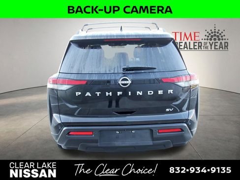 Used 2023 Nissan Pathfinder SV image 6