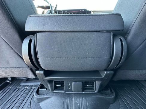 Used 2024 GMC Sierra 1500 Elevation AWD/4WD image 6